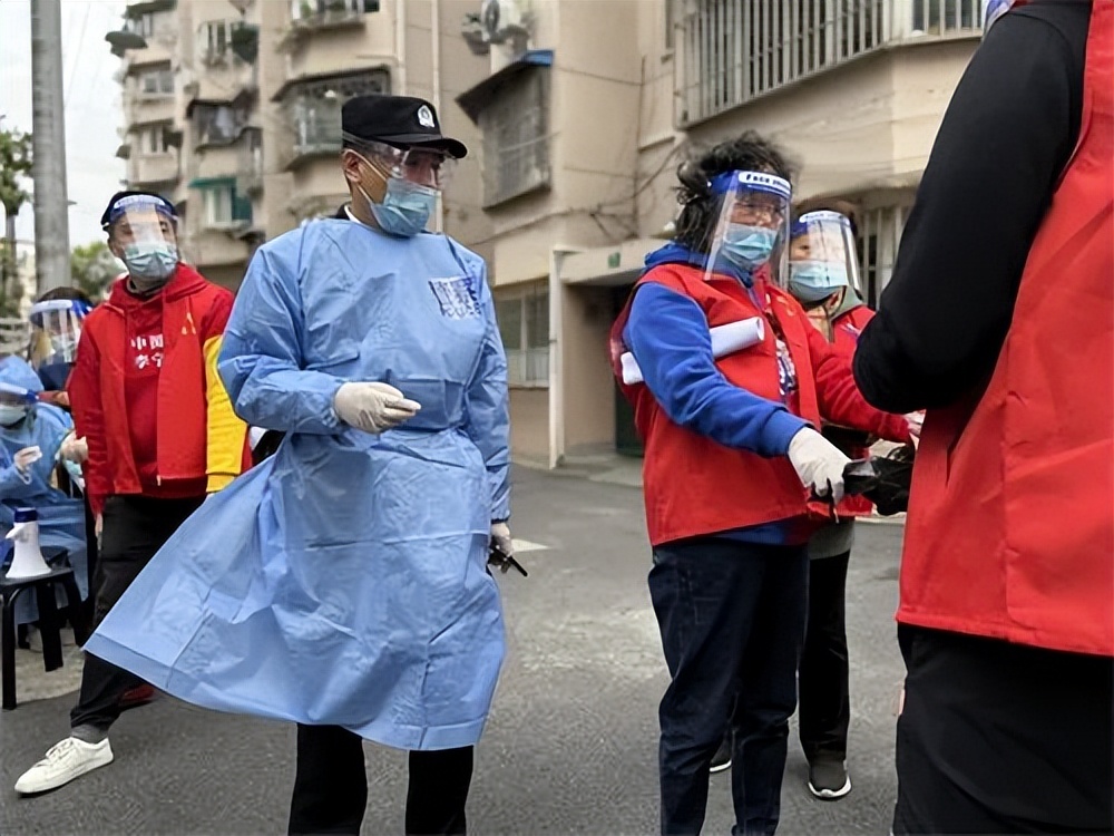 风云突变广东宏远窗口期防线松动,葡超版图或变,赛场秩序良好,资深球员宣示担当(辽粤大战g3杜锋或再变阵) 风云突变广东宏远窗口期防线松动,葡超版图或变,赛场秩序良好,资深球员宣示担当(辽粤大战g3杜锋或再变阵)