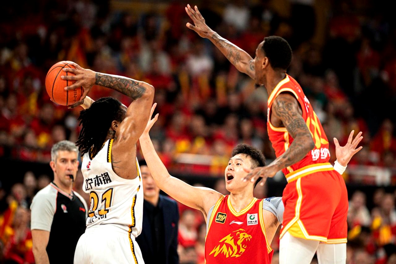 今晨广州队临场应变——NBA总决赛节点到来；球迷炸锅；控场能力受关注 -友博app下载